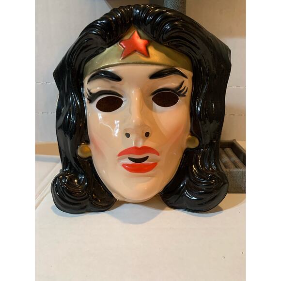 1976 DC Comics Wonder Woman Mask - Ben Cooper Vinatge - Picture 1 of 12